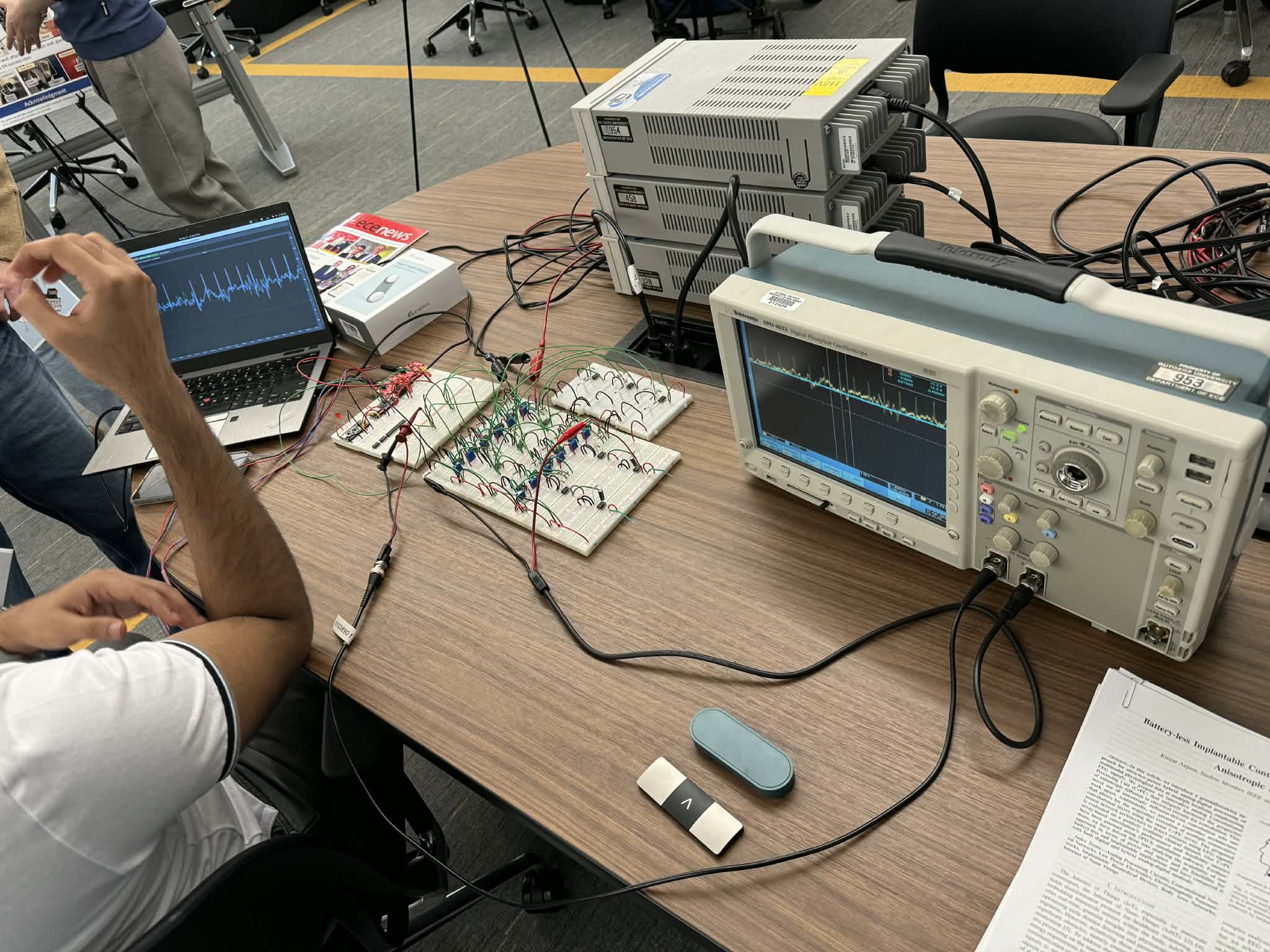 Ultra-low Power Analog Folded Neural Network for Cardiovascular Health Monitoring